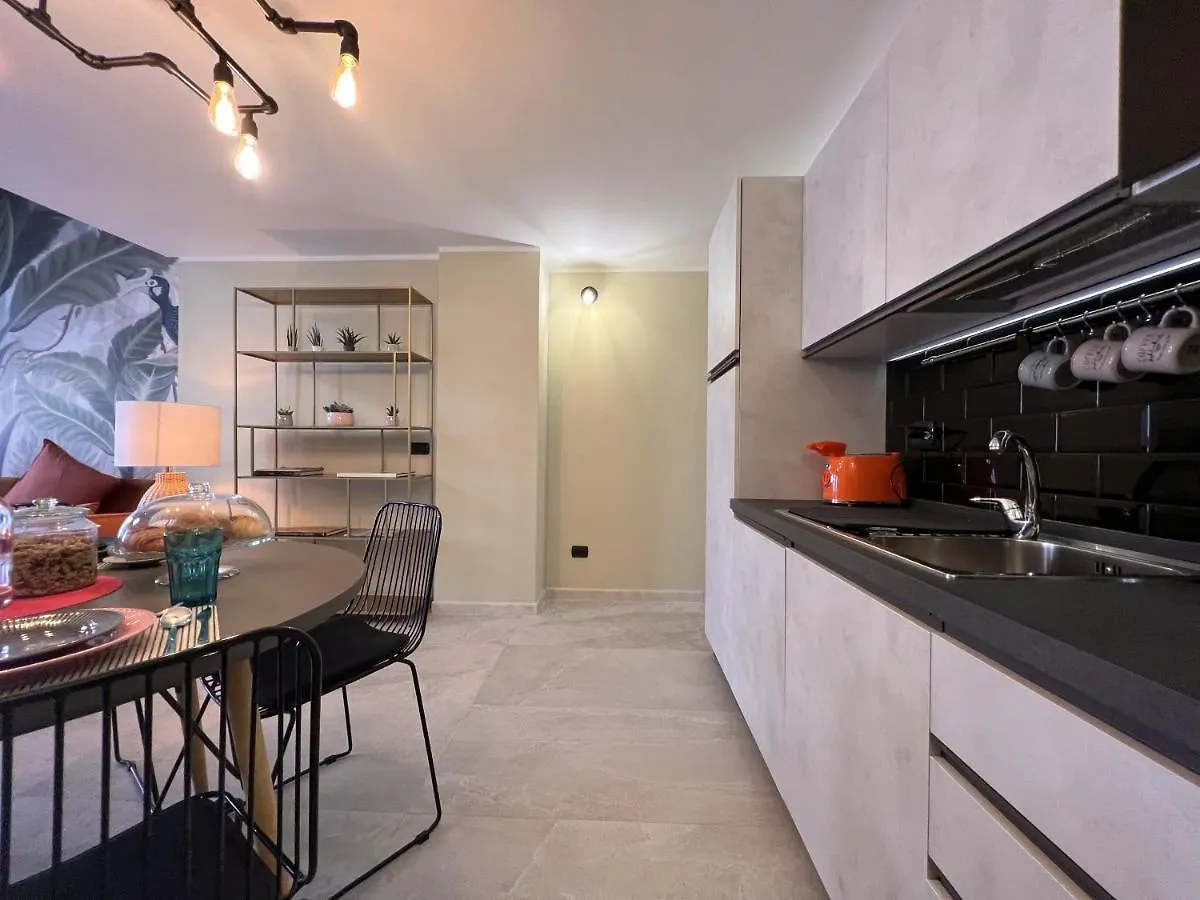 Milano Experience Home - Jungle Italy